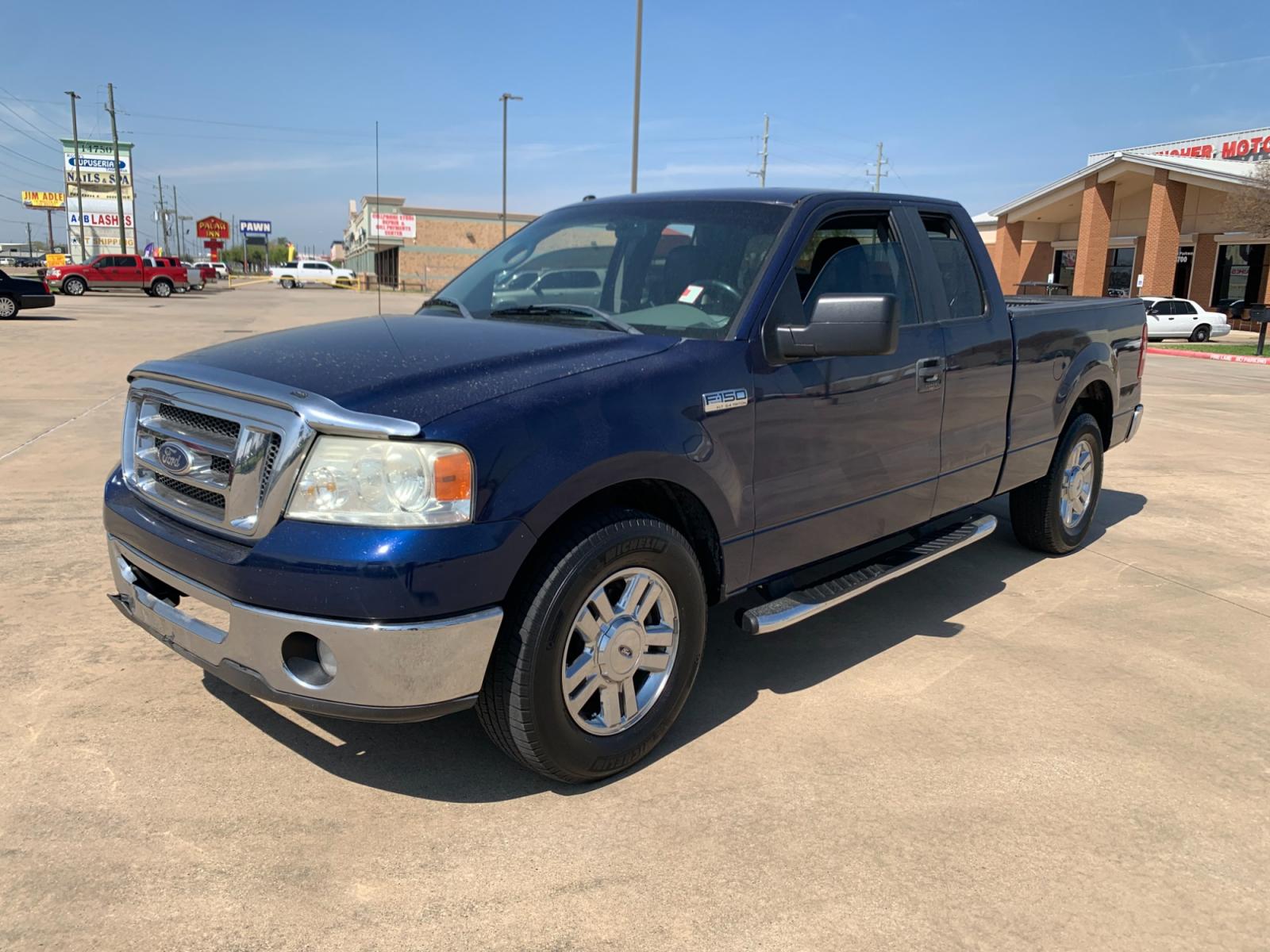 2008 BLUE /black Ford F-150 Lariat SuperCab 2WD (1FTPX12V48K) with an 5.4L V8 SOHC 24V FFV engine, 4-Speed Automatic Overdrive transmission, located at 14700 Tomball Parkway 249, Houston, TX, 77086, (281) 444-2200, 29.928619, -95.504074 - Photo #2